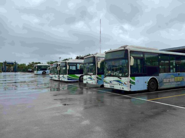 AI時代首重電力運用,電動大客車智慧充電服務系統,具備支援國際通用的開放充電站通訊標準 ,未來還可擴充至跨場站、跨業者及跨系統的充電調度。
中興巴士/提供